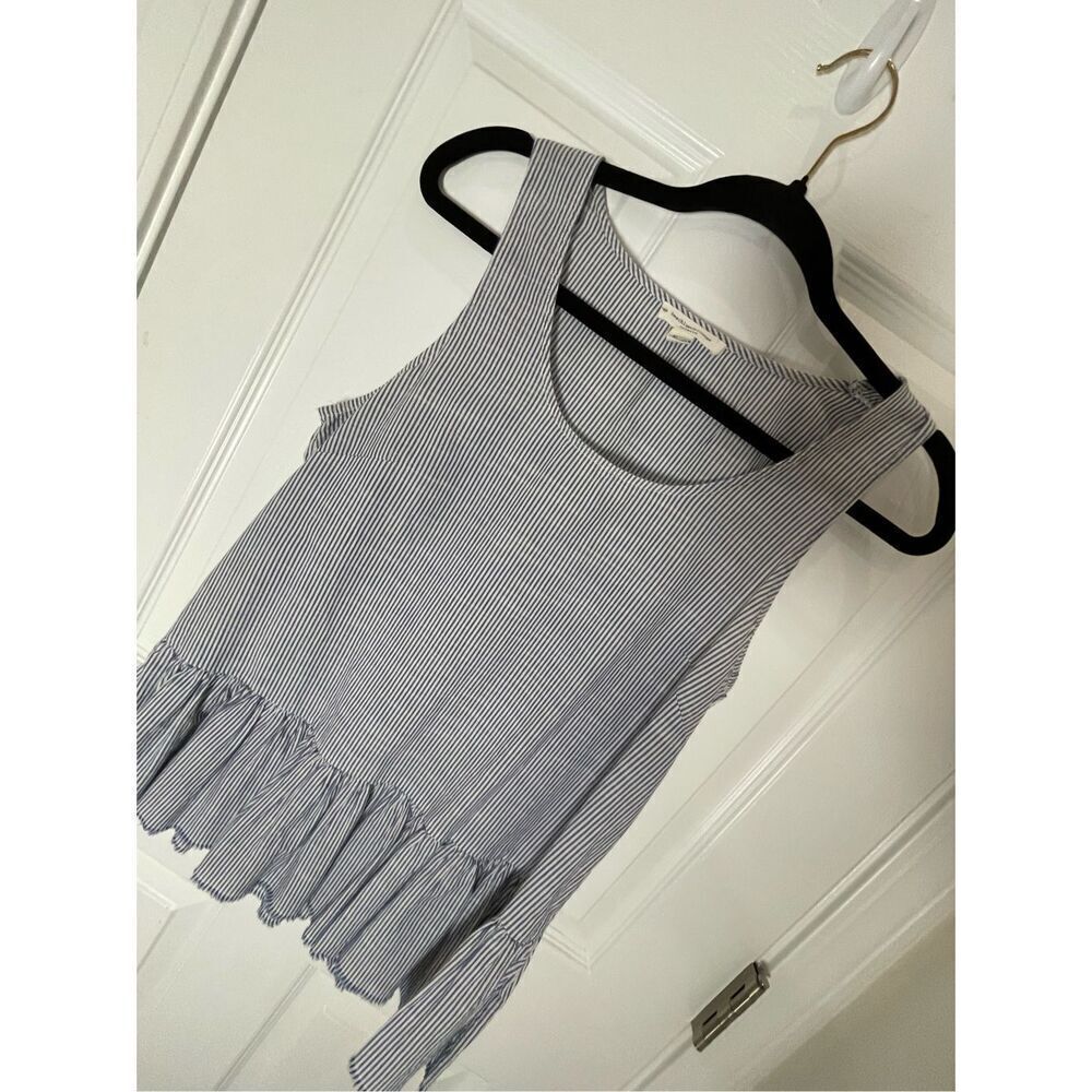 Beach Lunch Lounge women’s sleeveless blouse medium blue white striped